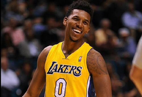 双响终结拜仁开季16连胜，柏林联合中卫多克希当选全场最佳（多克希梅开二度终结拜仁开季16连胜，柏林联合中卫荣膺全场最佳）