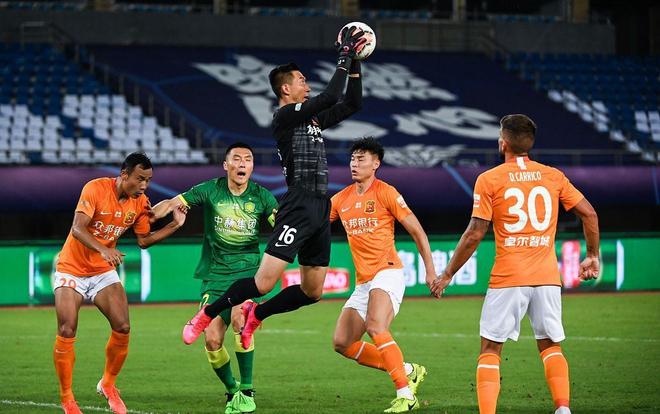 帕福斯前锋：输拜仁很惨但我们无所畏惧，梦想去蓝桥战切尔西（帕福斯前锋：惨败拜仁仍不惧，渴望做客蓝桥挑战切尔西）