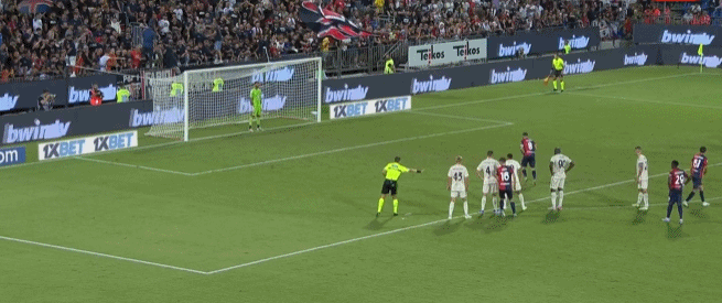 得分机器！里夫斯狂砍44+11大号两双，湖人力克猛龙