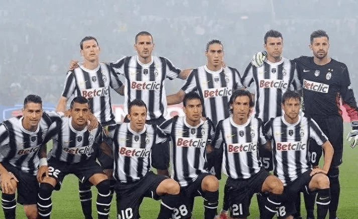 罗马诺：随着冬窗的临近，多家俱乐部对特狮的兴趣也在增加（罗马诺：冬窗将至，多家球队对特狮的关注升温）