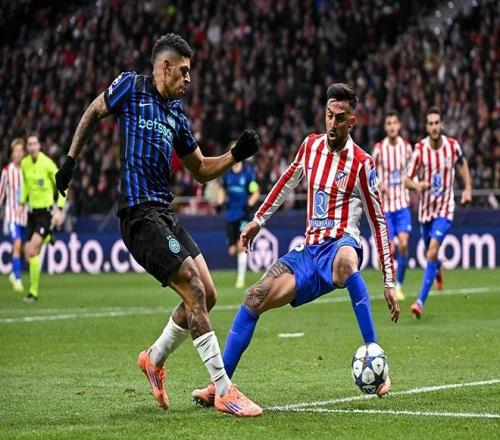 连续颠球超50个小时，巴西男子打破自己保持的吉尼斯世界纪录（巴西男子连续颠球逾50小时，刷新自己保持的吉尼斯世界纪录）