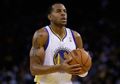 热那亚2-1乌迪内斯，诺顿-库菲破门，马利诺夫斯基点射（热那亚2-1力克乌迪内斯，诺顿-库菲建功，马利诺夫斯基点球命中）